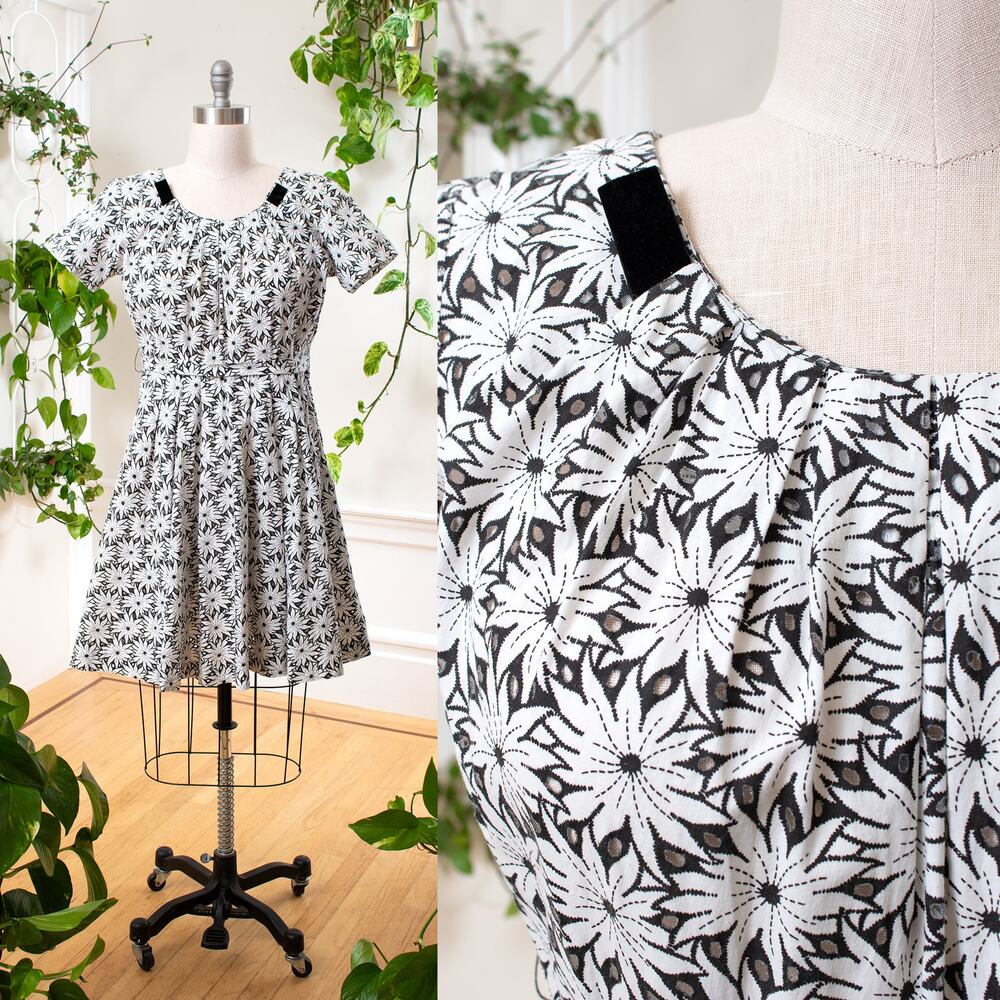 Vintage 1950s Dress 50s Floral Cutwork Cotton White Black Day Dress Volup XL